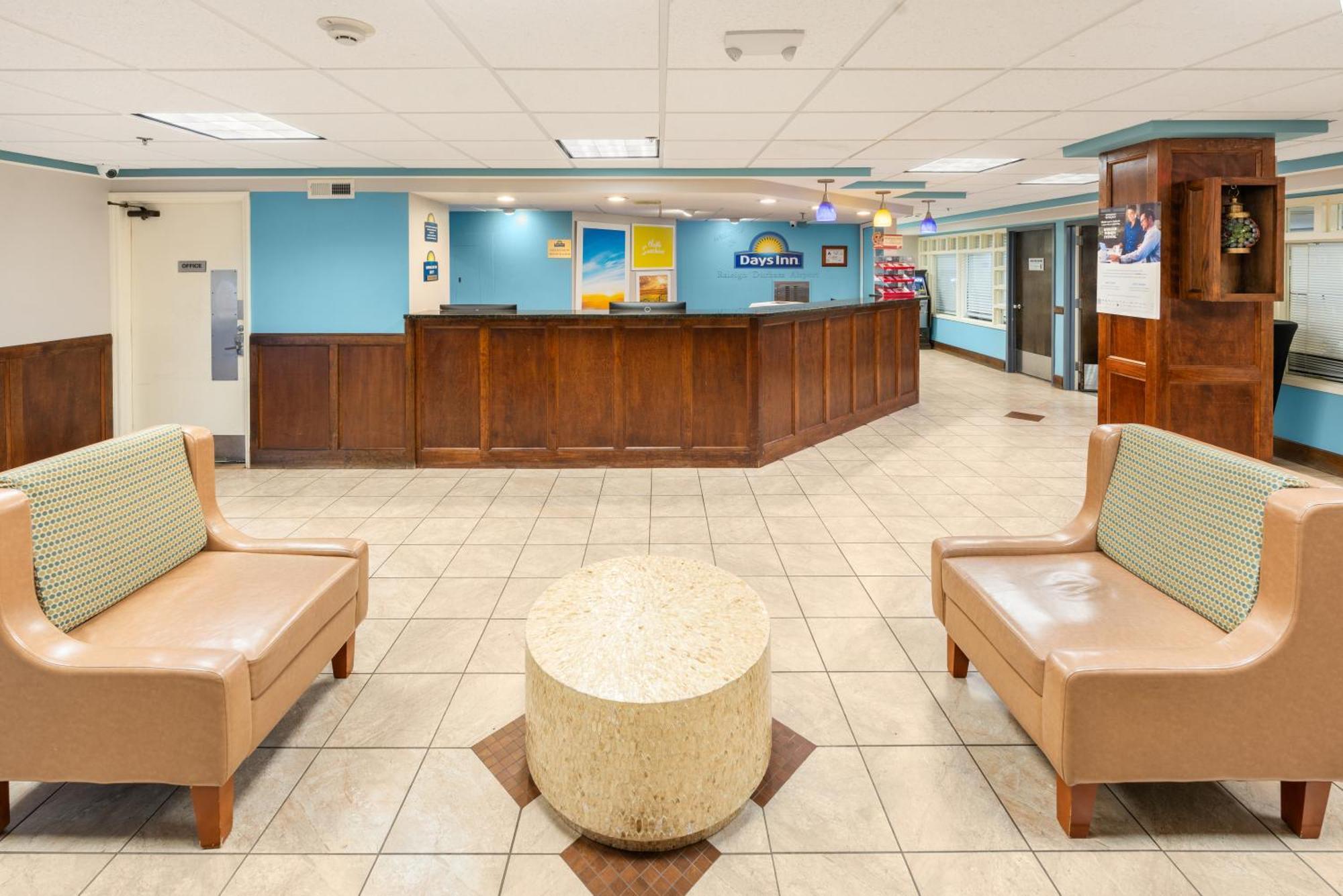 Days Inn By Wyndham Raleigh-Airport-Research Triangle Park Morrisville Exterior foto